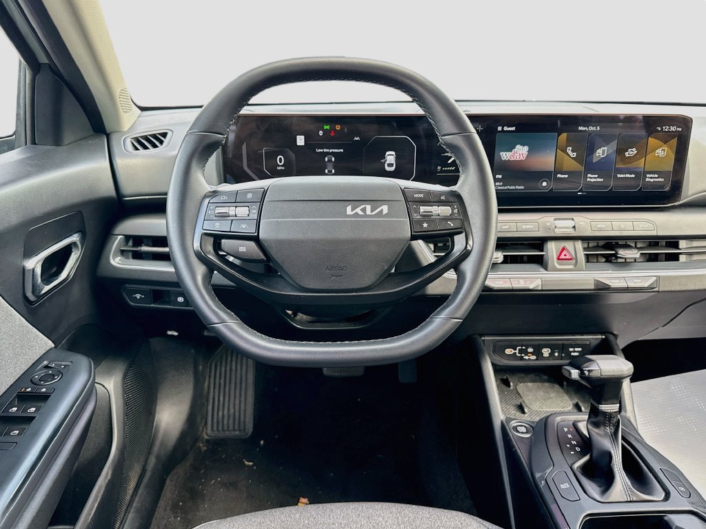 Used 2025 Kia K4 EX FWD image 29