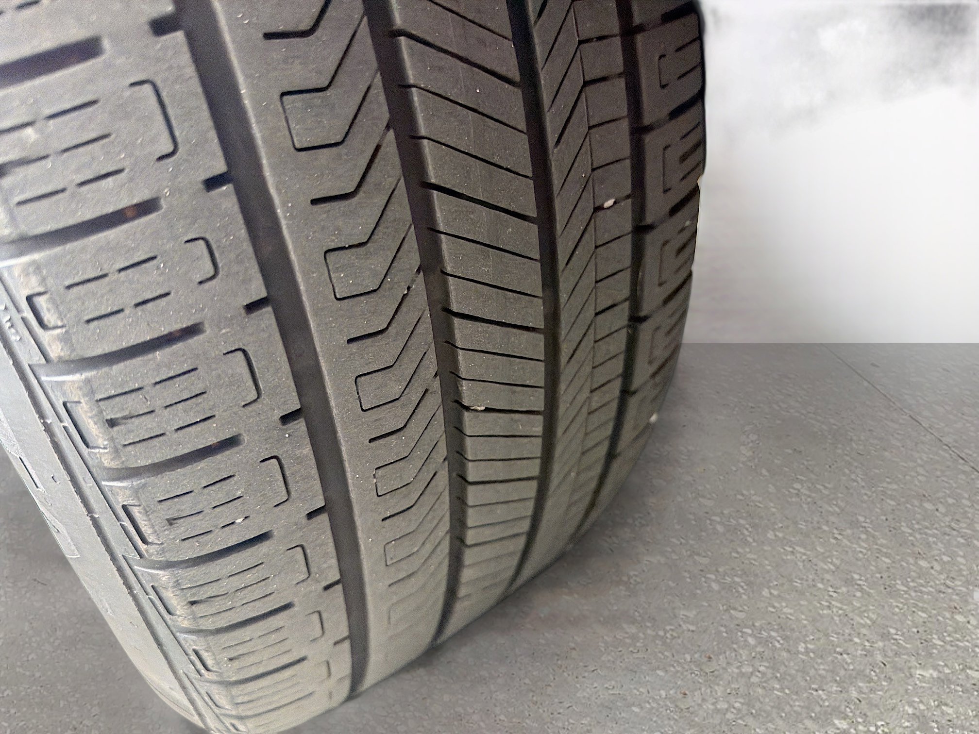 Used 2025 Kia Carnival EX image 44