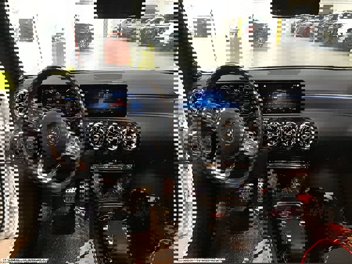 Used 2021 Mercedes-Benz CLA 250 image 10