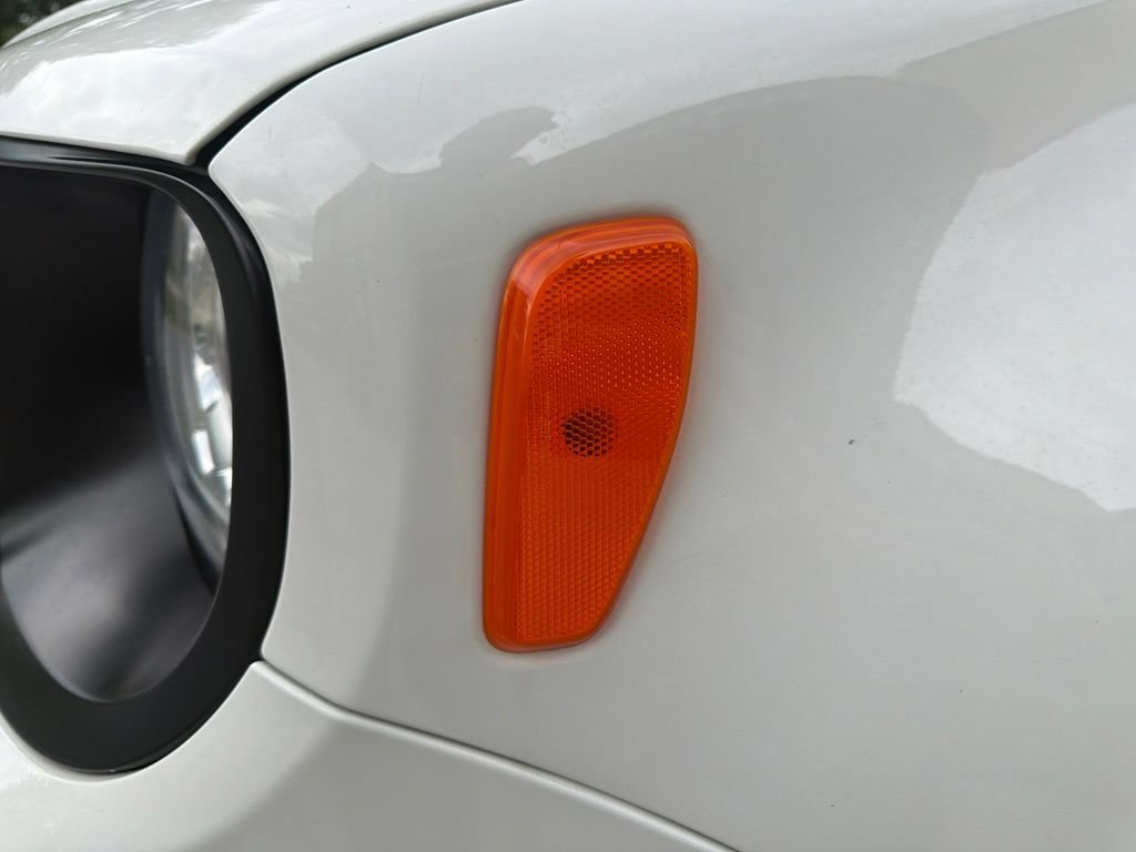 Used 2023 Jeep Renegade Latitude AWD/4WD image 18