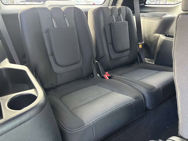 Used 2018 Ford Explorer XLT image 16