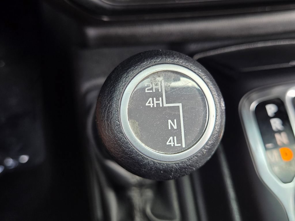 Used 2022 Jeep Gladiator Sport AWD/4WD image 28