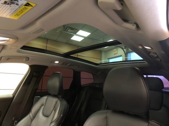 Used 2022 Volvo XC60 B5 Inscription image 20