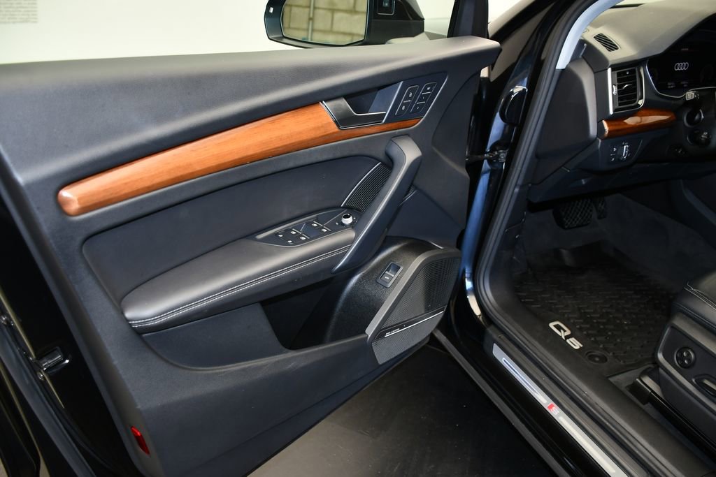 Certified 2023 Audi Q5 2.0T Premium Plus AWD/4WD image 4