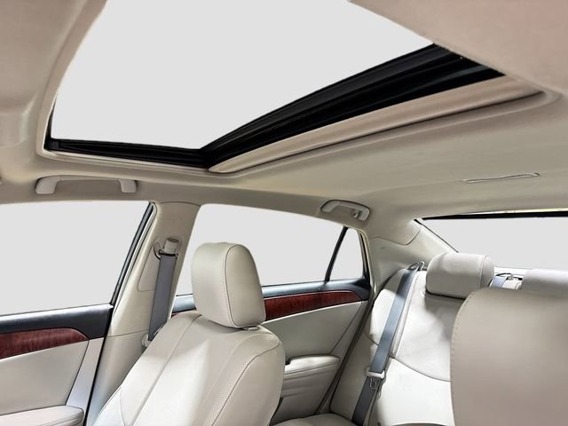 Used 2012 Toyota Avalon Limited image 24