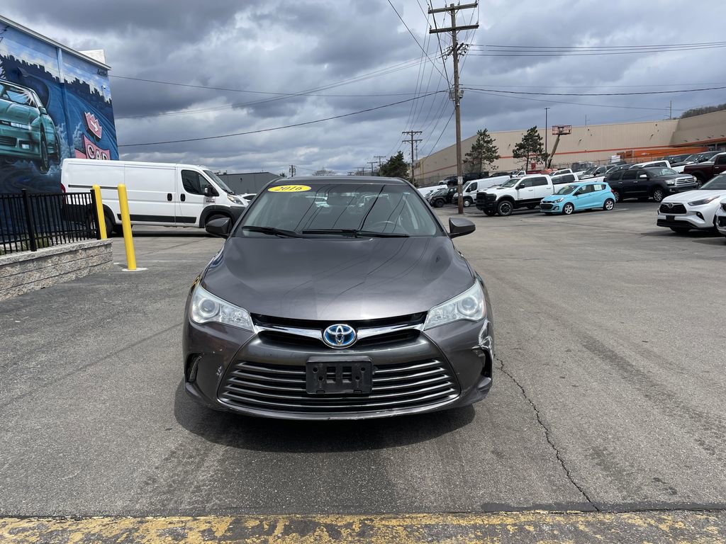 Used 2016 Toyota Camry XLE w/ Moonroof Package image 5