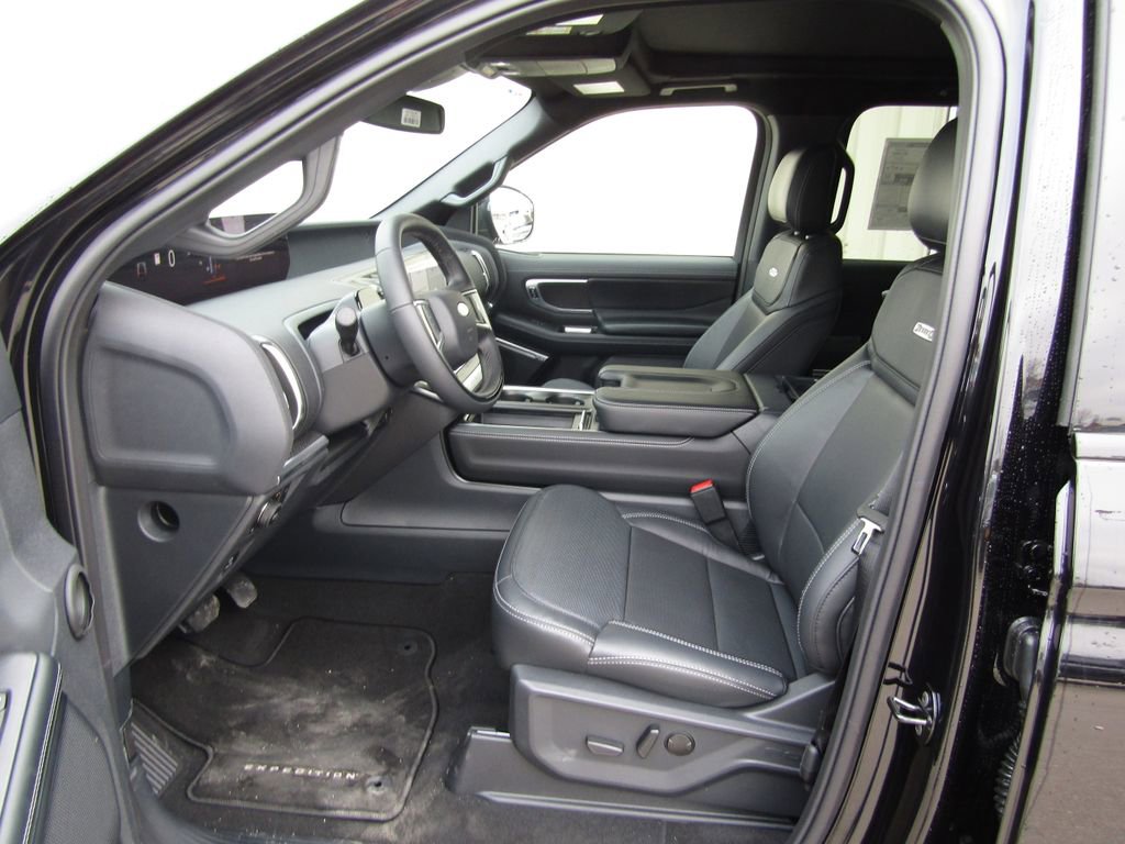 New 2025 Ford Expedition Max Platinum w/ Stealth Performance Package image 28