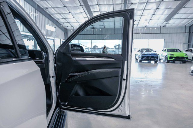 Used 2025 Cadillac Escalade Sport Platinum w/ LPO, ONYX Package image 14