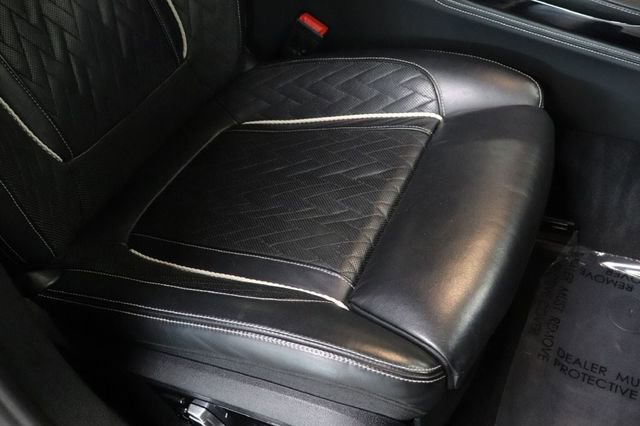 Used 2021 BMW M760i xDrive w/ Luxury Rear Seating Package image 32