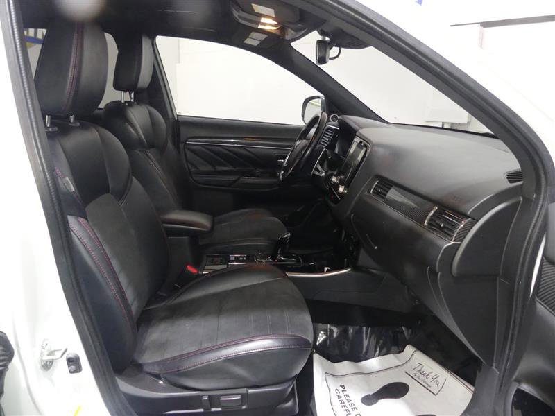 Used 2022 Mitsubishi Outlander SEL AWD/4WD image 22