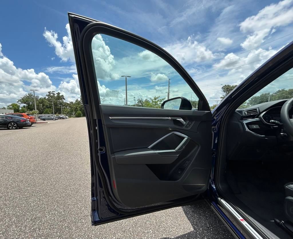 New 2025 Audi Q3 2.0T Premium image 48