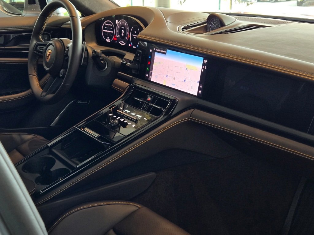 Certified 2025 Porsche Panamera GTS image 27