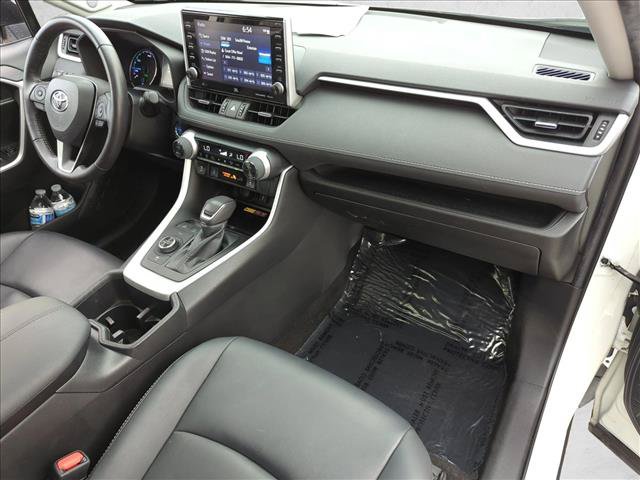 Used 2022 Toyota RAV4 XLE Premium AWD/4WD image 22