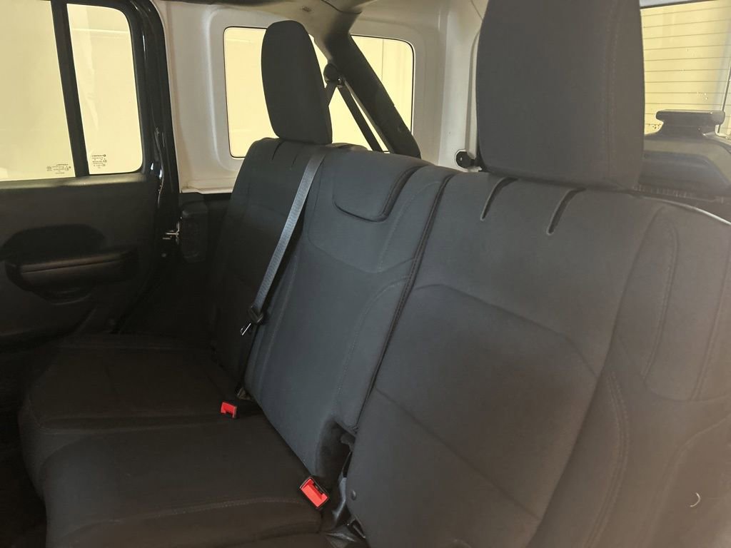 Used 2018 Jeep Wrangler Unlimited Sport S image 11