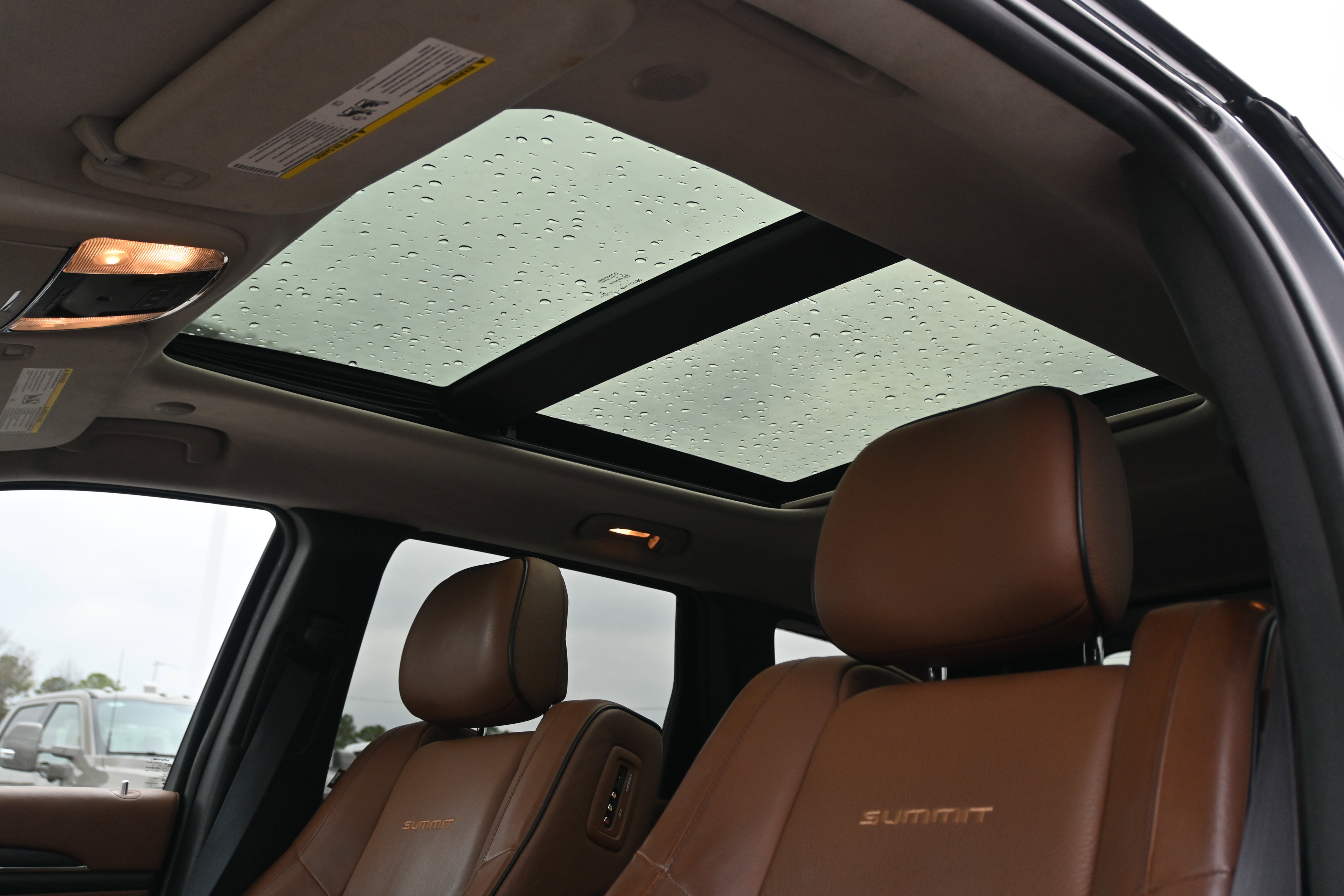 Used 2015 Jeep Grand Cherokee Summit image 8