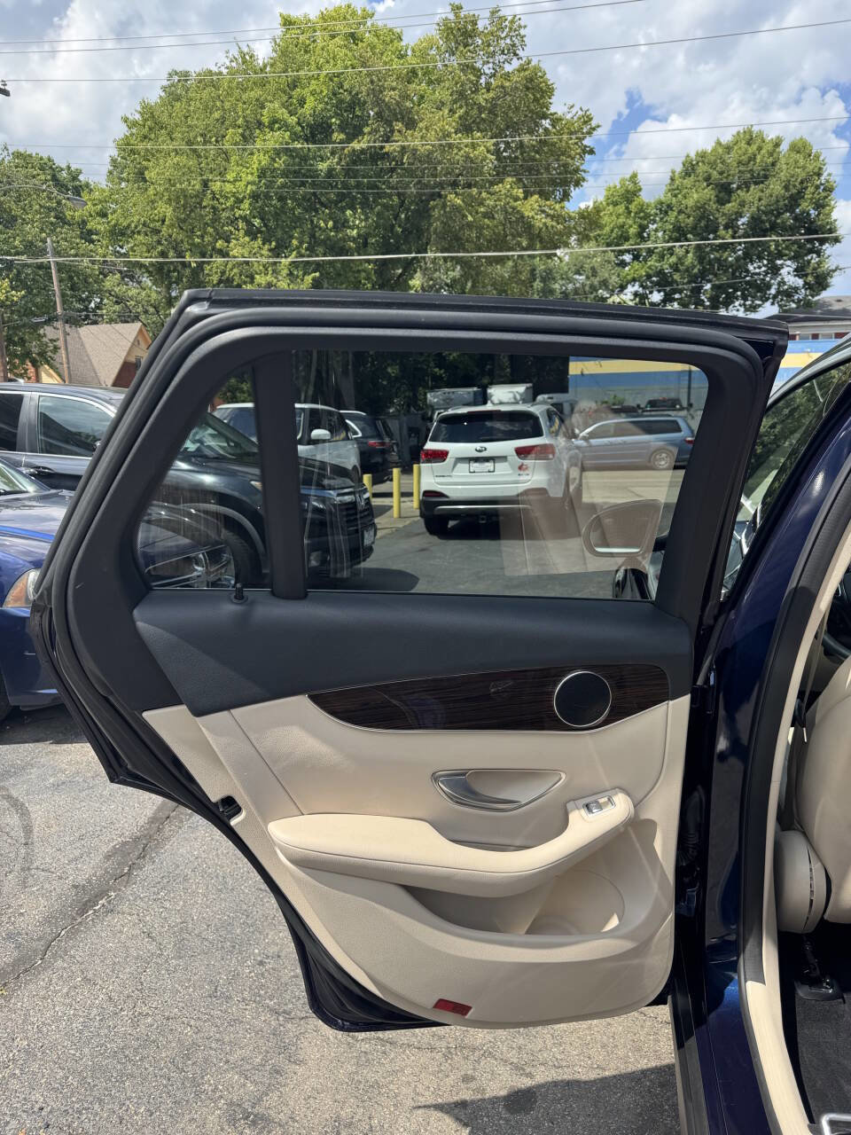Used 2019 Mercedes-Benz GLC 300 4MATIC image 12