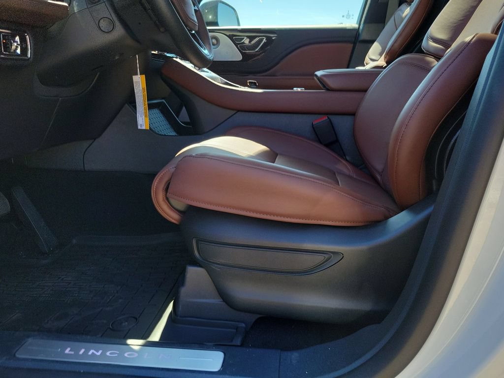 New 2026 Lincoln Aviator Reserve AWD/4WD image 19