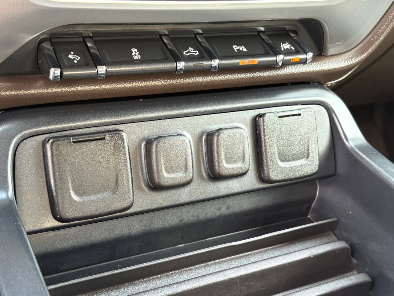 Used 2017 GMC Sierra 1500 SLT image 25