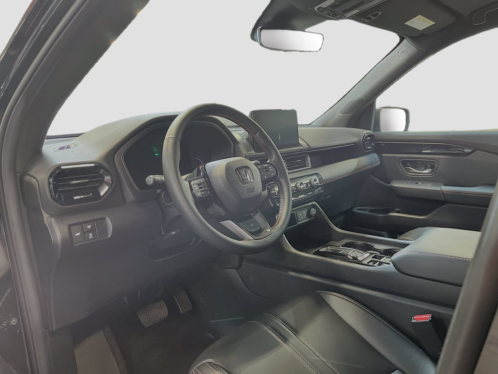 Used 2025 Honda Pilot TrailSport image 9