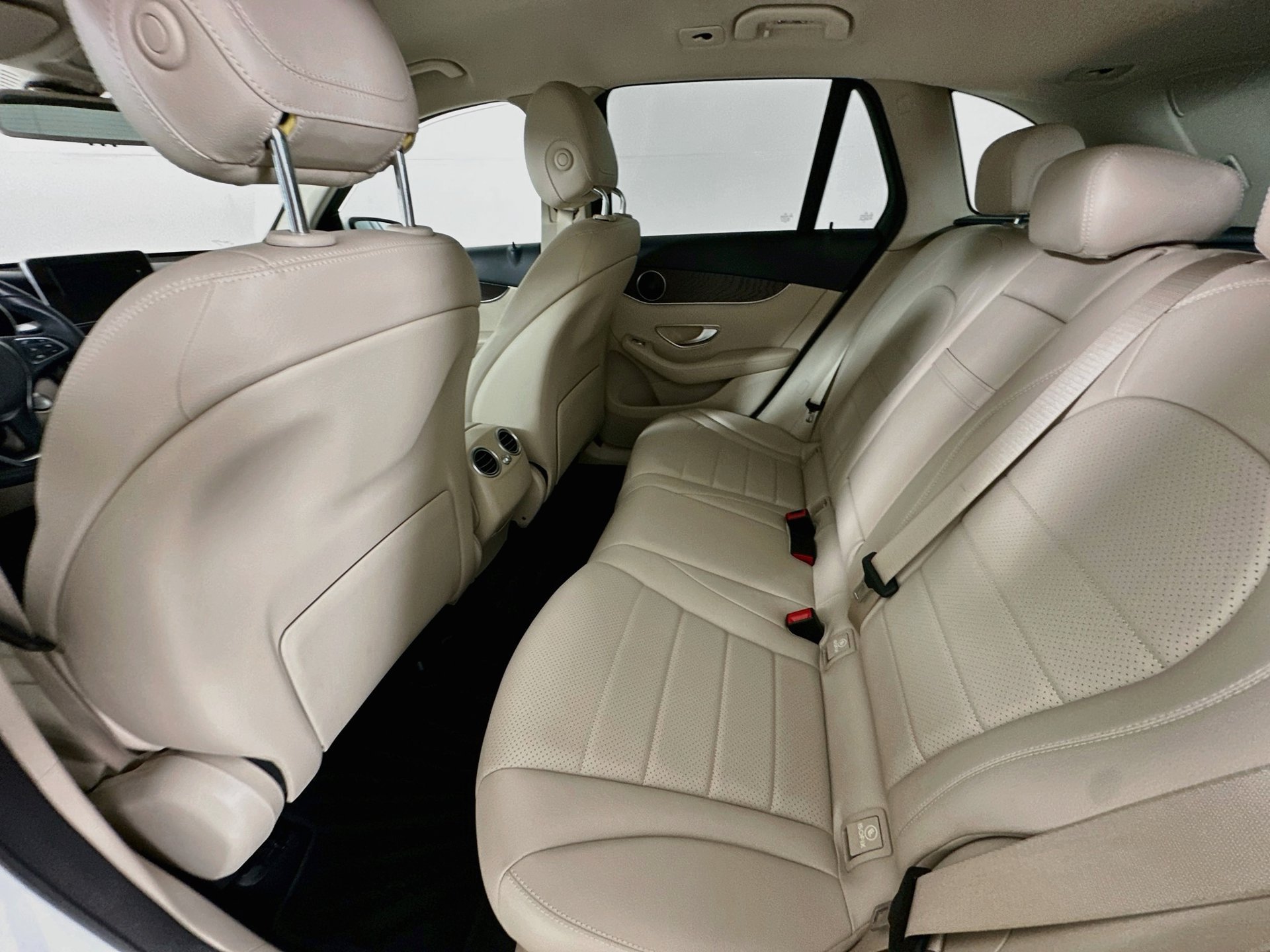 Used 2019 Mercedes-Benz GLC 300 image 25