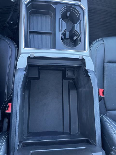 Used 2022 Ford F250 Lariat w/ Black Appearance Package image 16