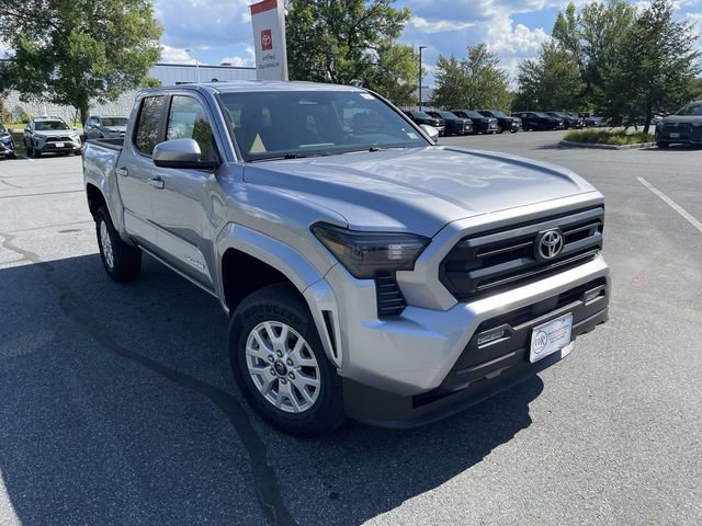 New 2025 Toyota Tacoma SR5