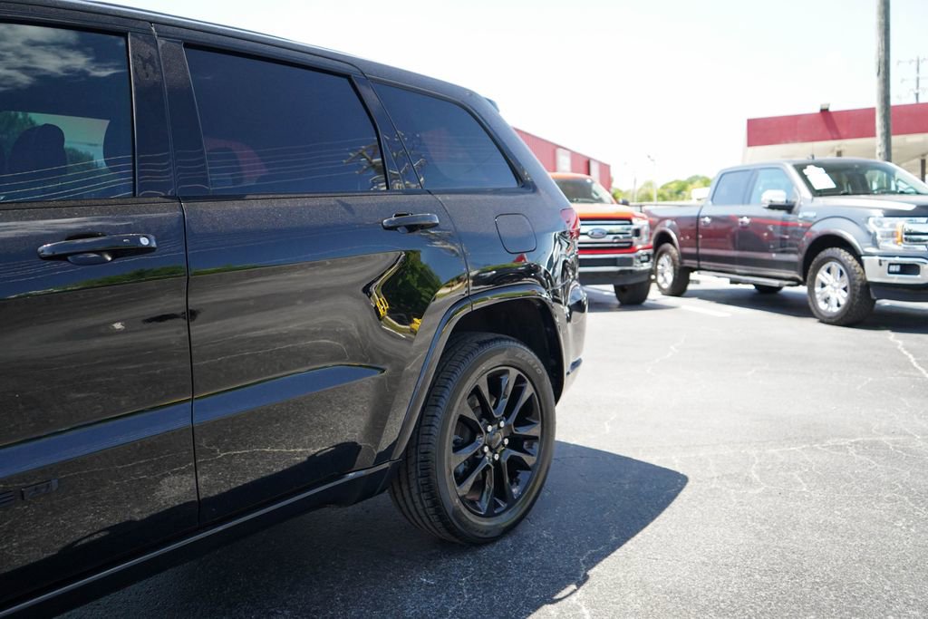Used 2022 Jeep Grand Cherokee Laredo X AWD/4WD image 21