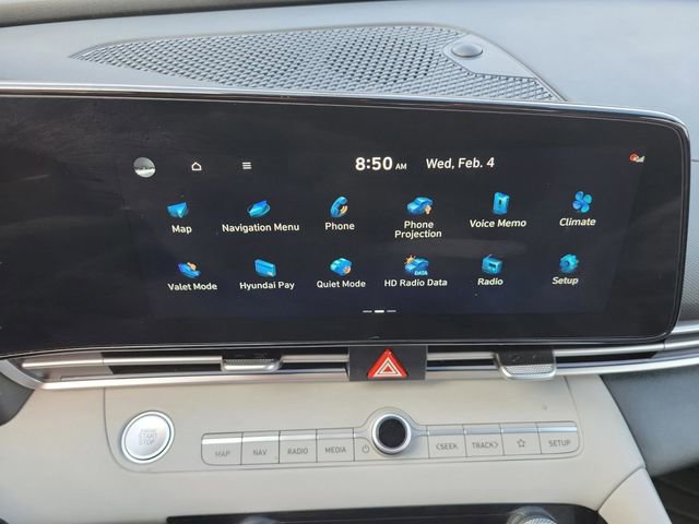 Used 2025 Hyundai Elantra Limited image 24