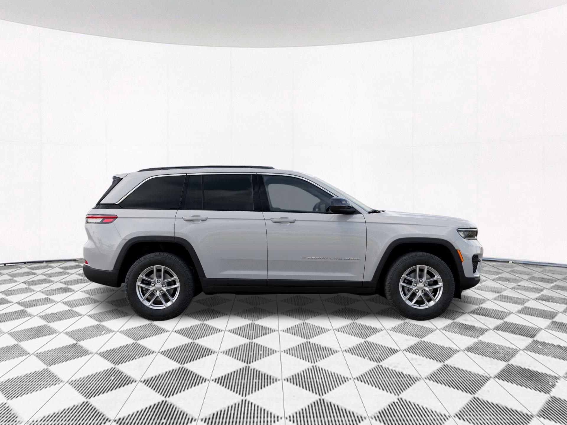 New 2026 Jeep Grand Cherokee Laredo image 30