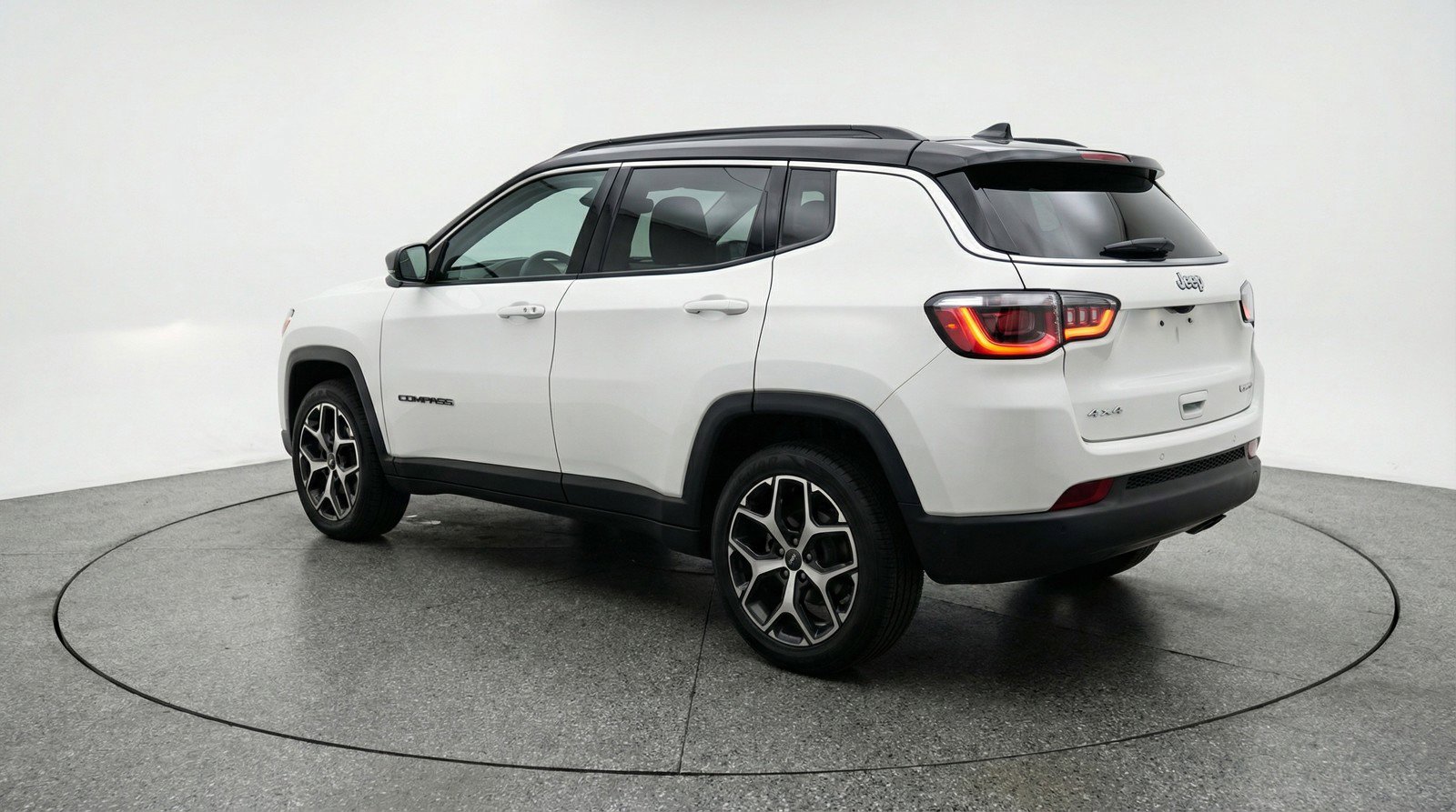 Used 2025 Jeep Compass Limited image 6