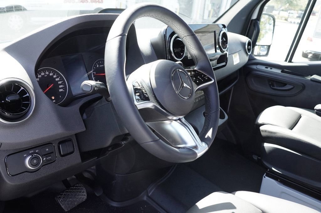 New 2025 Mercedes-Benz Sprinter 2500 image 27