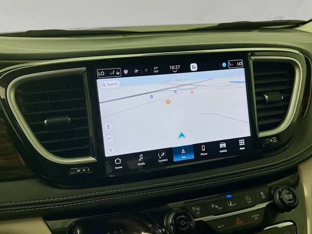 Used 2024 Chrysler Pacifica Limited FWD image 13