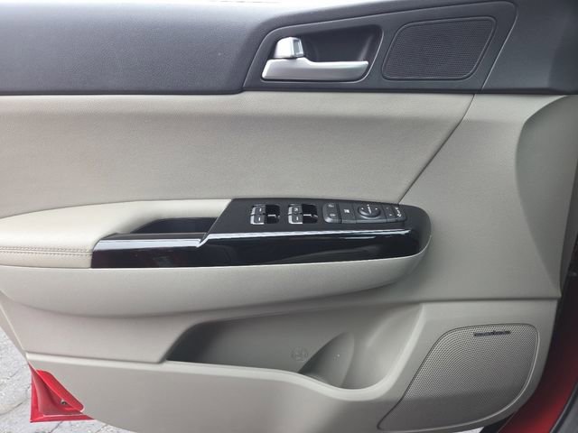 Used 2021 Kia Sportage EX w/ EX Technology Package image 33