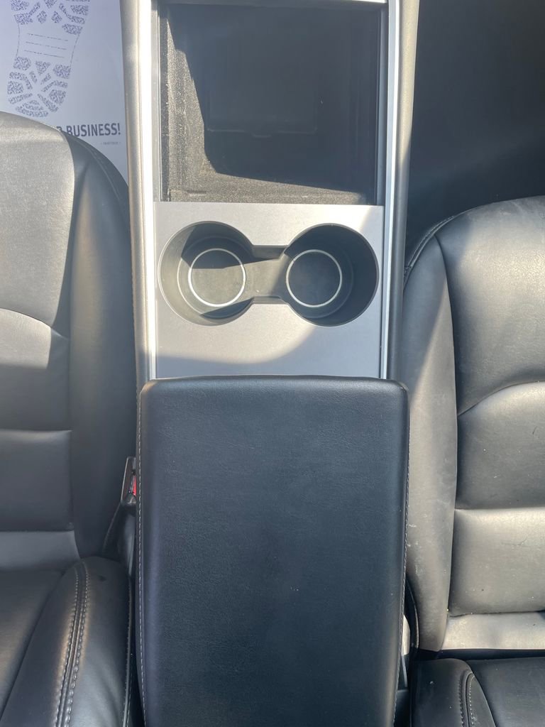 Used 2023 Tesla Model Y Performance AWD/4WD image 17