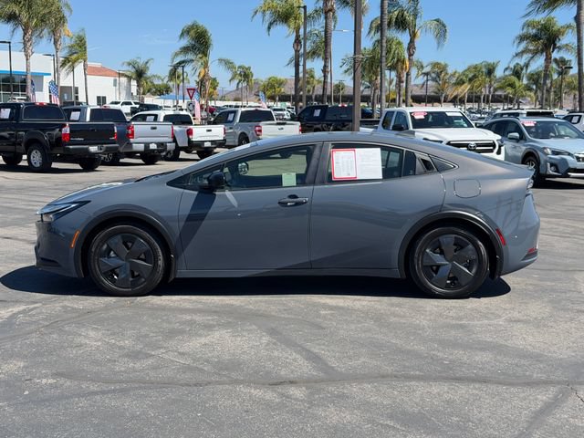 Used 2025 Toyota Prius Plug-In Hybrid FWD image 9