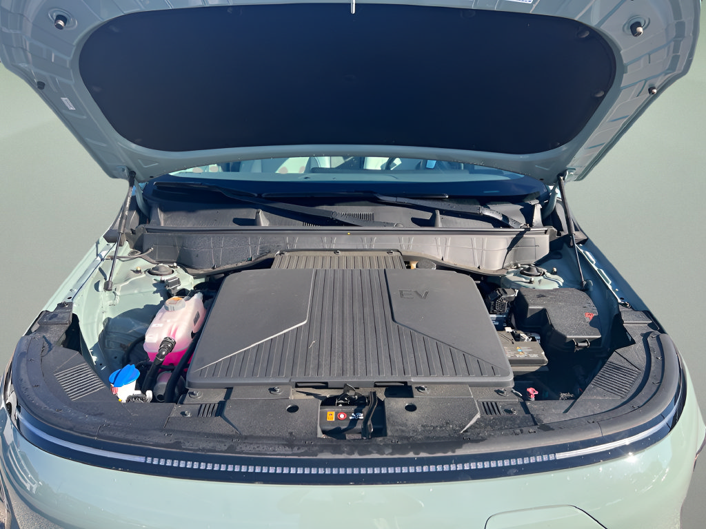 Used 2024 Hyundai Kona SEL FWD image 9