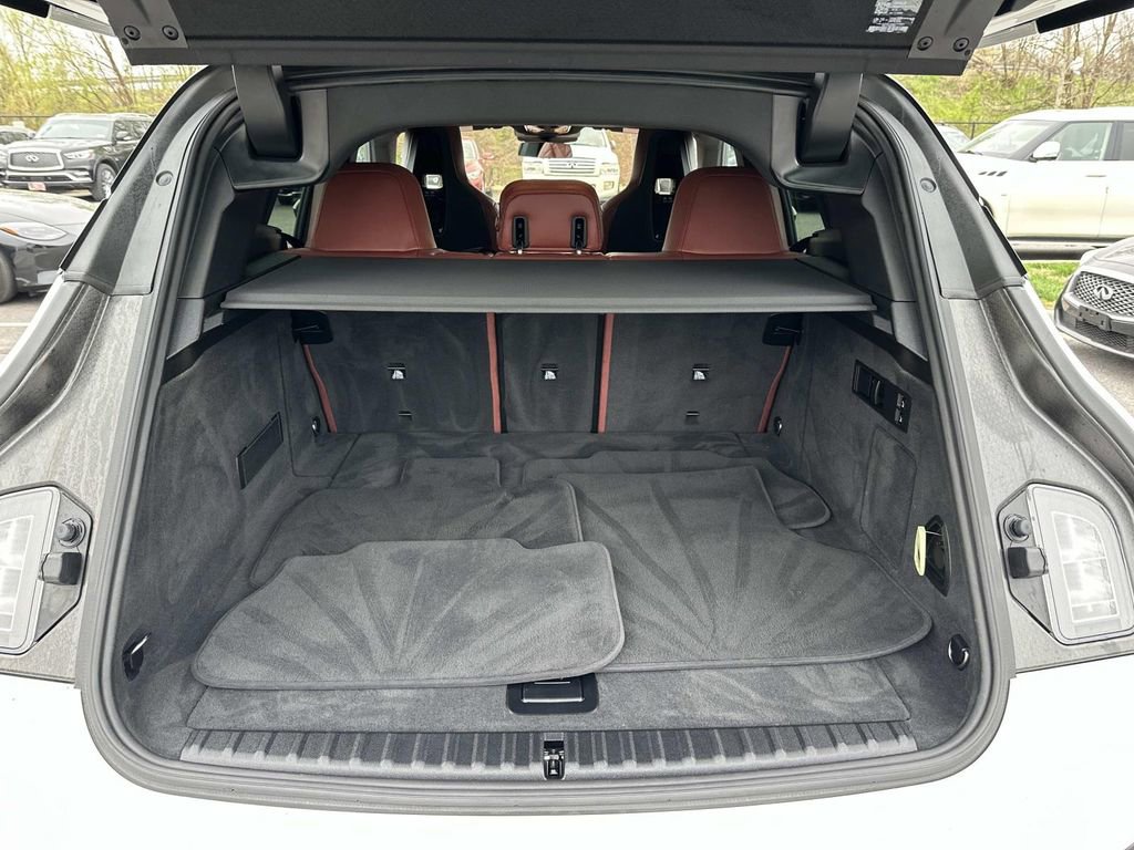 Used 2023 BMW iX xDrive50 image 32