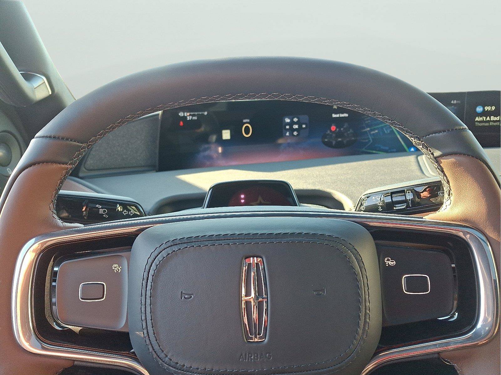 New 2026 Lincoln Navigator L Reserve AWD/4WD image 8