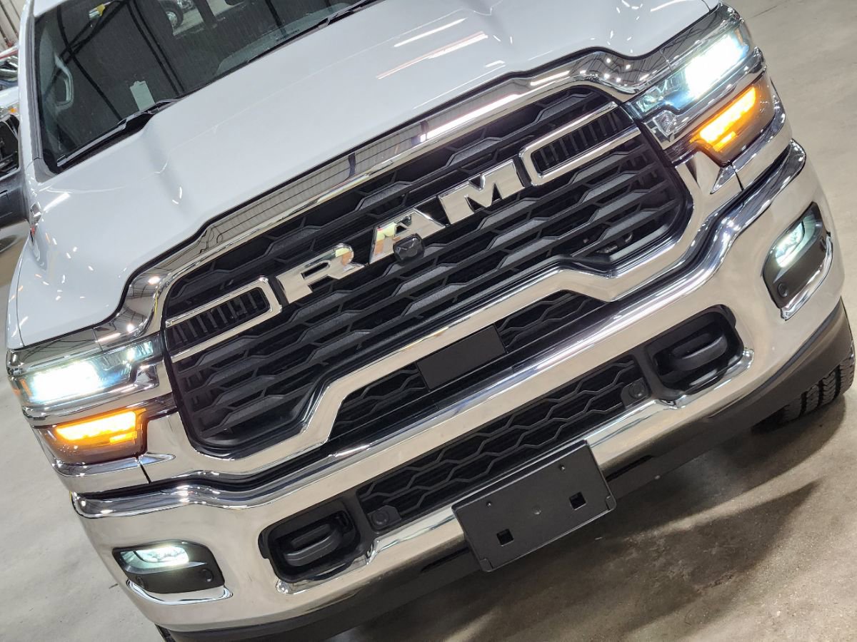 Used 2025 RAM 2500 Tradesman AWD/4WD image 13