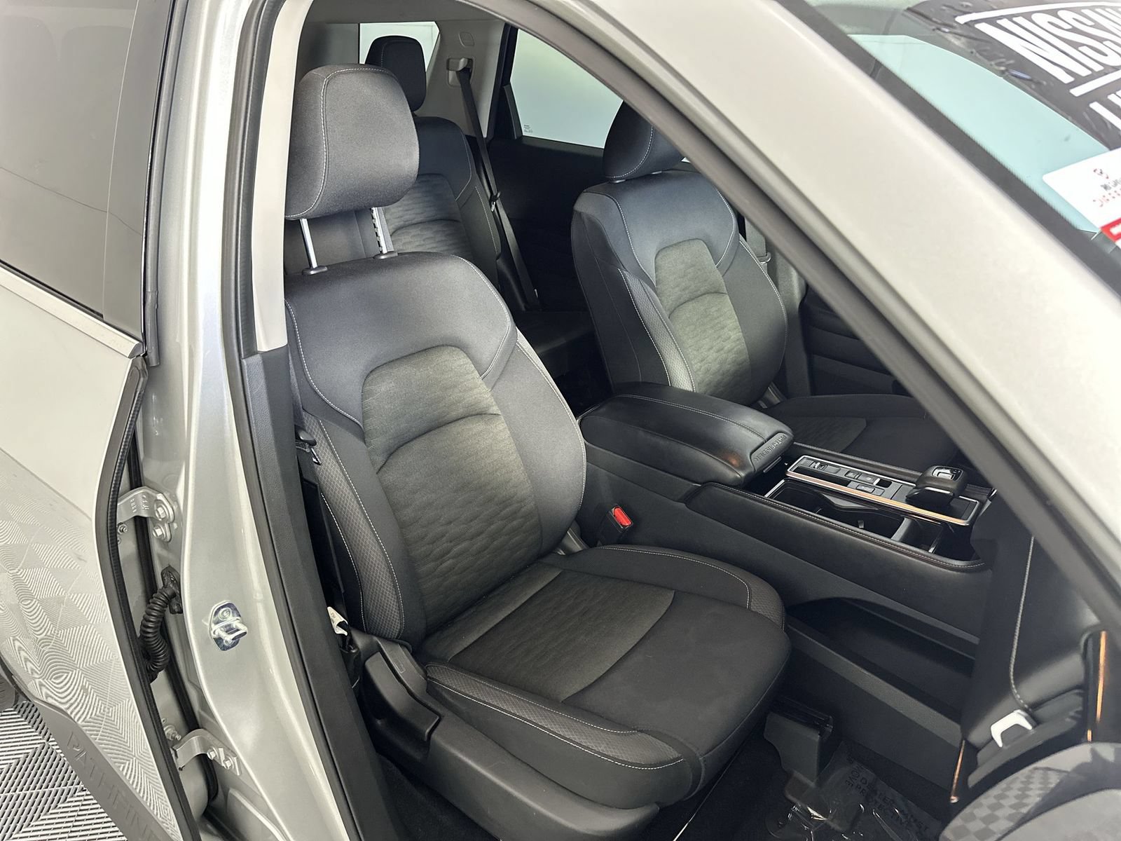 Certified 2022 Nissan Pathfinder SV FWD image 27