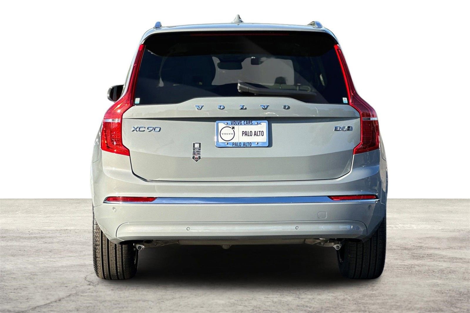 Certified 2025 Volvo XC90 B6 Core w/ Climate Package image 8