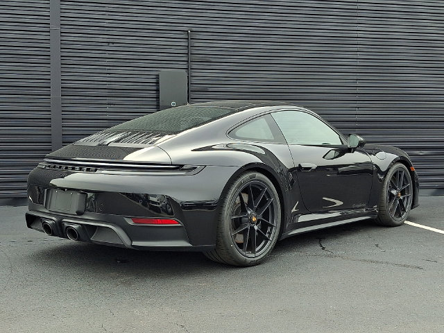 Certified 2026 Porsche 911 Carrera GTS RWD image 7