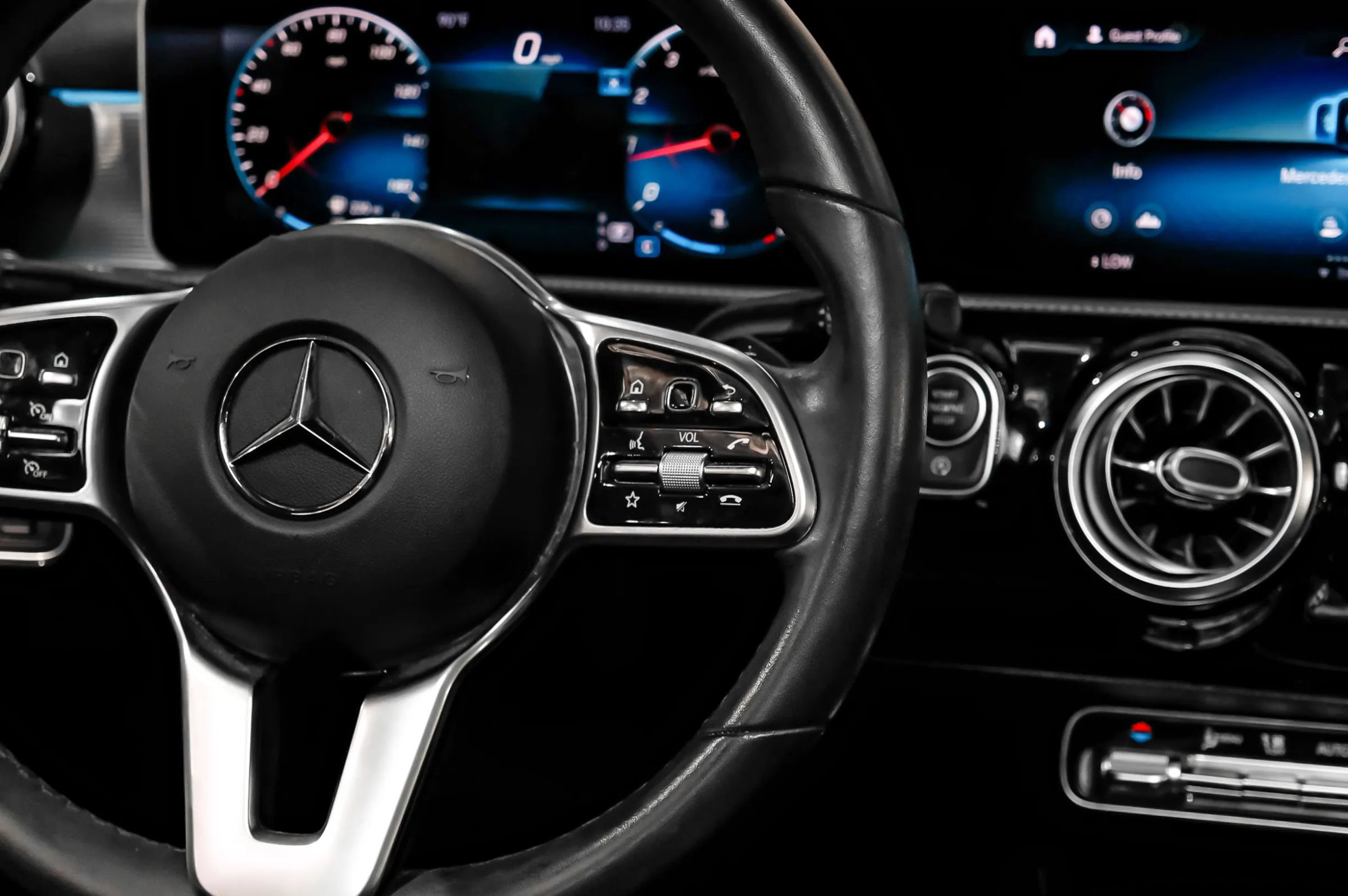 Used 2020 Mercedes-Benz CLA 250 image 21