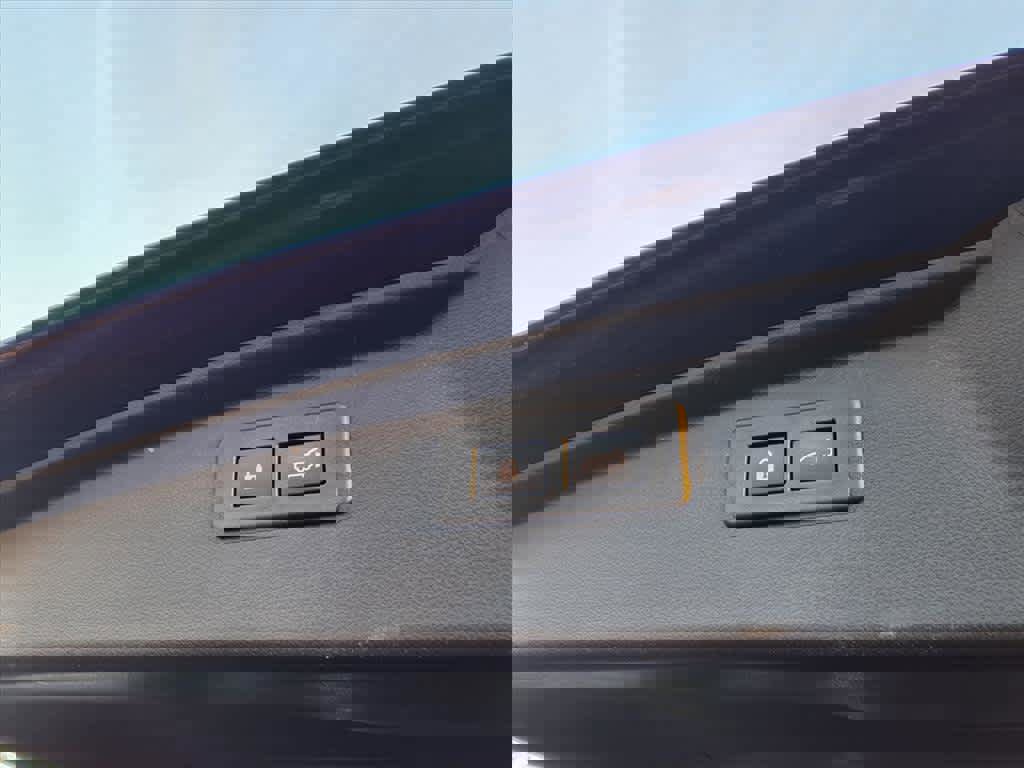 Used 2024 Subaru Outback Premium image 27