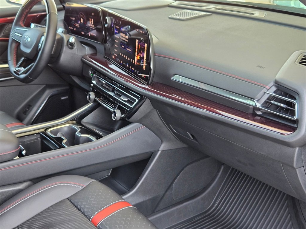 Used 2024 Chevrolet Traverse RS w/ LPO, Floor Liner Package image 24