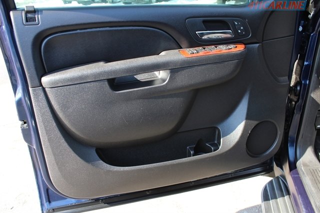 Used 2011 Chevrolet Avalanche LT w/ Luxury Package image 8