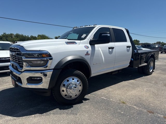 New 2025 RAM 4500 4x4 Crew Cab DRW image 2