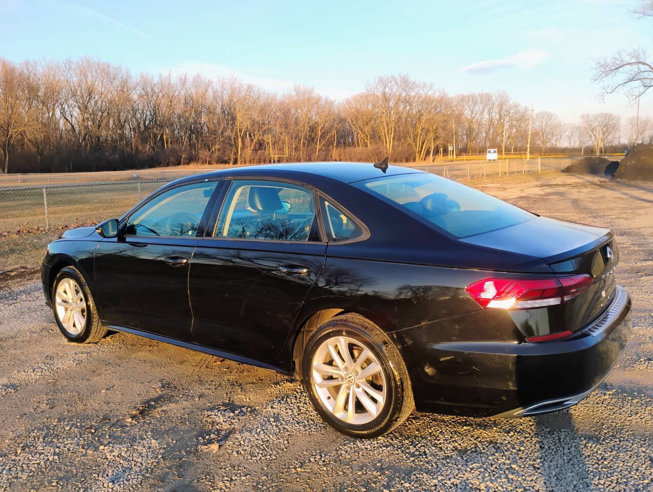 Used 2020 Volkswagen Passat 2.0T S image 4