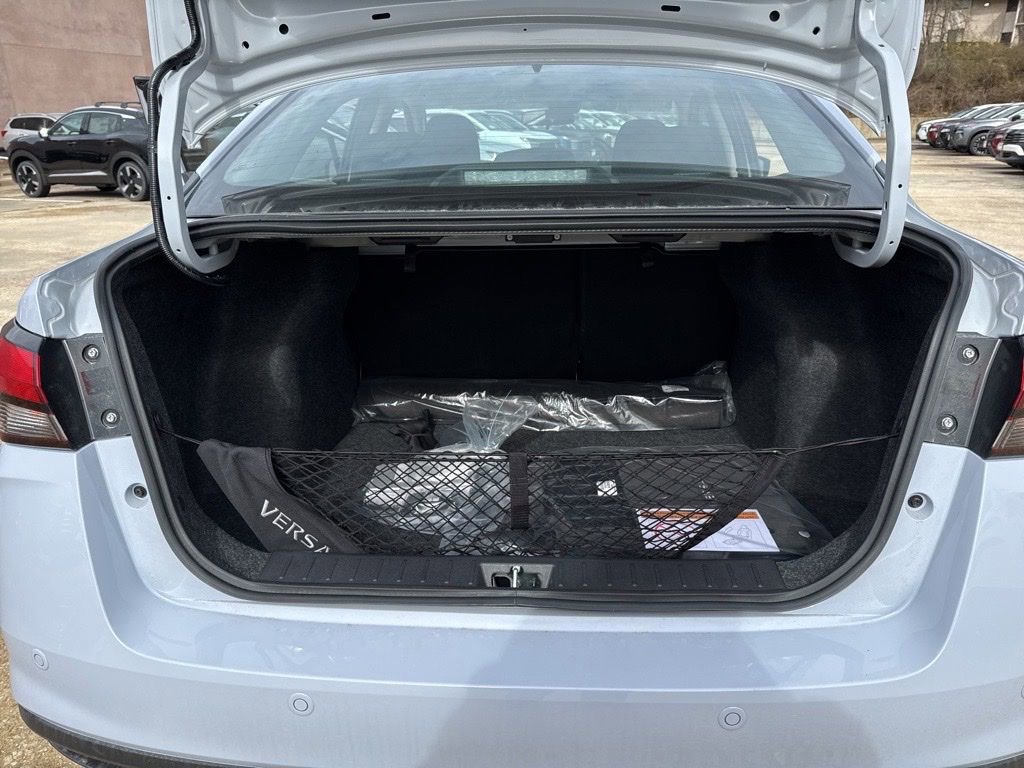 New 2025 Nissan Versa SV w/ Trunk Package image 21