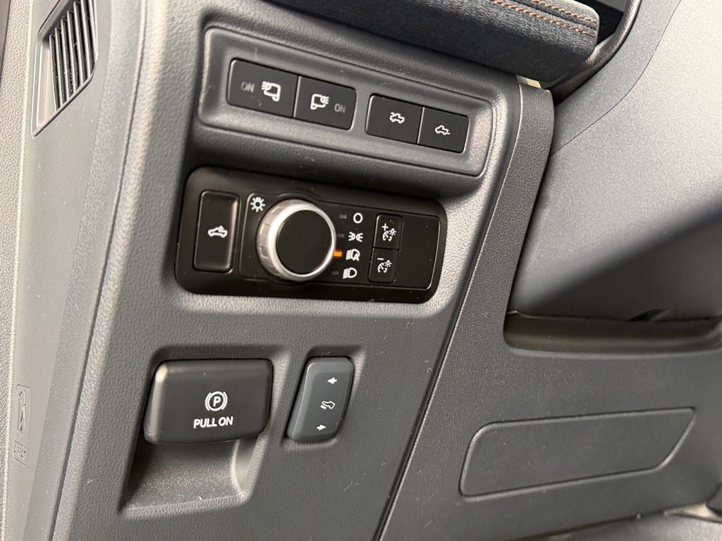 Used 2024 Ford F150 Lightning Lariat AWD/4WD image 19